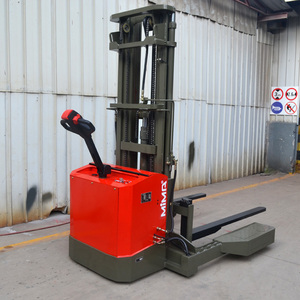 客户定制TB四向行驶堆垛车